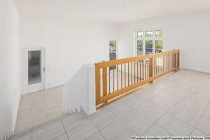 Herrliche 2-3 Zi Whg / split level / saniert / gr. W-Loggia / ruhige Lage / frei – Die vollständige Adresse der Immobilie erhältst du vom Anbieter., 81929 Englschalking, München – Vorschaubild 5