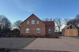 Der Natur so nahe: Großzügiges Einfamilienhaus mit 6 Zimmern - ERSTBEZUG – Dorfstraße 48, 24790 Ostenfeld (Rendsburg) – Vorschaubild 2