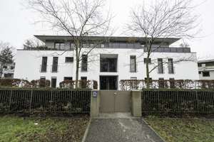 Helle 3-Zimmerwohnung im EG mit Einbauküche und Teilmöblierung