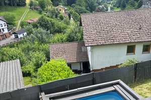 Freistehendes Einfamilienhaus im Ortskern (Einbauküche,Garten,Garage/Stellpl. und Terrasse/2 Balkon) – Hainbrunner Weg 11, 69434 Rhein-Neckar-Kreis – Vorschaubild 4