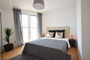 Sonnige 3-Zi-Komfort-Wohung mit großem Balkon u. EBK ! – 40210 Stadtmitte, Düsseldorf – Vorschaubild 7