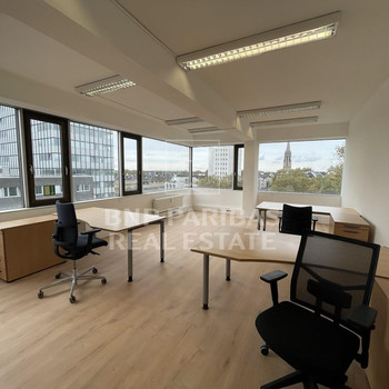 Büroflächen in verkehrsgünstiger Innenstadtlage am Barbarossaplatz