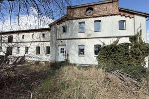 Gelegenheit für Naturliebhaber: Bauernhaus mit Nebengelass aus Insolvenz – Die vollständige Adresse der Immobilie erhältst du vom Anbieter., 1945 Hohenbocka – Vorschaubild 1