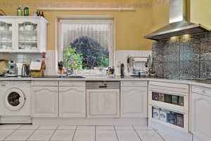 Property thumbnail 10