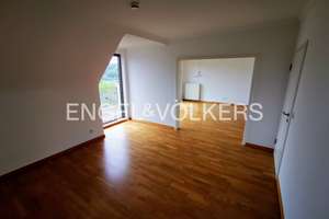 Exklusives Wohnen im Dachgeschoss einer stilvollen Stadtvilla mit Balkon – Die vollständige Adresse der Immobilie erhältst du vom Anbieter., 57072 Siegen, Siegen – Vorschaubild 4