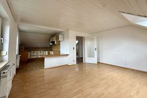 3-Zimmer-Dachgeschosswohnung (ohne Balkon) mit Gartenanteil, frei ab sofort – Feldmochinger Straße 351, 80995 Feldmoching, München – Vorschaubild 10