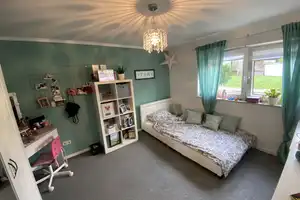 Großzügiges Einfamilienhaus mit Einliegerwohnung + separatem Ferienhaus in beliebter Wohnsiedlung (c – Müritz (Kreis) – Vorschaubild 16