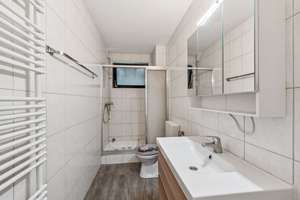 Bungalow auf ca. 400 m² Grund in ruhiger Lage: 145 m² auf einer Ebene (EG) - zzgl. 100 m² (UG) – Die vollständige Adresse der Immobilie erhältst du vom Anbieter., 85579 Neubiberg – Vorschaubild 20