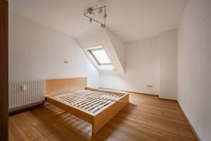 Nahezu leerstehendes Mehrfamilienhaus mit großem Entwicklungspotenzial – Die vollständige Adresse der Immobilie erhältst du vom Anbieter., 76131 Oststadt, Karlsruhe – Vorschaubild 12