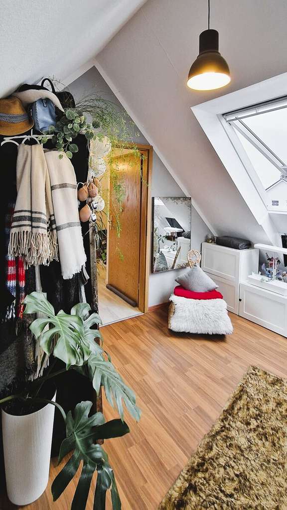 Immobilie in Stockelsdorf - 2-Zimmer DG Wohnung als perfekte Anlage!
- Zentral in 23617 Stockelsdorf  - - Bild 2