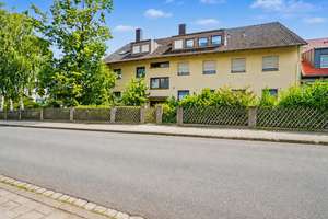 Sofort bezugsfrei! 1-Zimmer-Dachgeschoss-Wohnung in Erlangen-Alterlangen