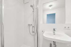 Modernes Neubau-Apartment mit Balkon, inkl. TG & Möblierung–ideal für Eigennutzer und Kapitalanleger – Die vollständige Adresse der Immobilie erhältst du vom Anbieter., 86156 Kriegshaber, Augsburg – Vorschaubild 4