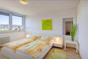 Möbliert: Helle 3-Zimmer Familienwohnung mit Balkon – Die vollständige Adresse der Immobilie erhältst du vom Anbieter., 81737 Neuperlach, München – Vorschaubild 3