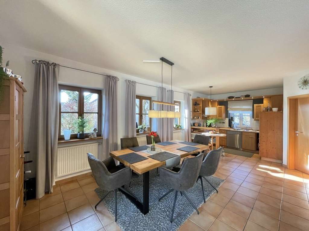 Immobilie in Gräfenberg - Ankommen & Wohlfühlen: TOP gepflegtes Einfamilienhaus mit herrlichem Garten & Garage in Gräfenberg - Bild 4