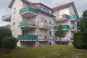 Nahe BER, Tesla, Rolls Royce! Ruhige 1-Zimmer-Wohnung mit Balkon, Stellplatz u. Einbauküche – Fritz-Reuter-Gasse 10, 15834 Rangsdorf – Vorschaubild 1