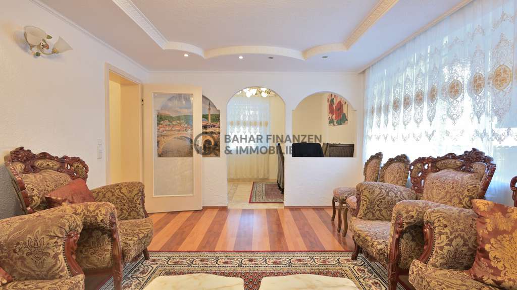 Wert sichern. Zukunft kaufen. – Attraktive Immobilie mit Garage und Stellplatz inklusive