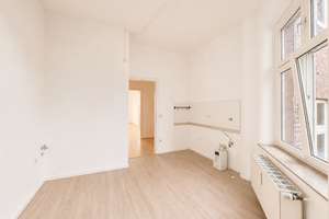 *CHARMANTE HELLE 2 ZI WOHNUNG* - LEBEN IM DÜSSELTAL – Ahnfeldstr. 13, 40239 Düsseltal, Düsseldorf – Vorschaubild 4