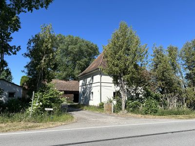 Idyllischer Vierseithof in Alleinlage – vielseitiges Anwesen mit großem Grundstück bei Wallersdorf