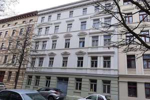 Neue Mieter gesucht für helle und großzügige 2-Raum-DG-Wohnung mit Fahrstuhl – Lutherstraße 13, 39112 Sudenburg, Magdeburg – Vorschaubild 1