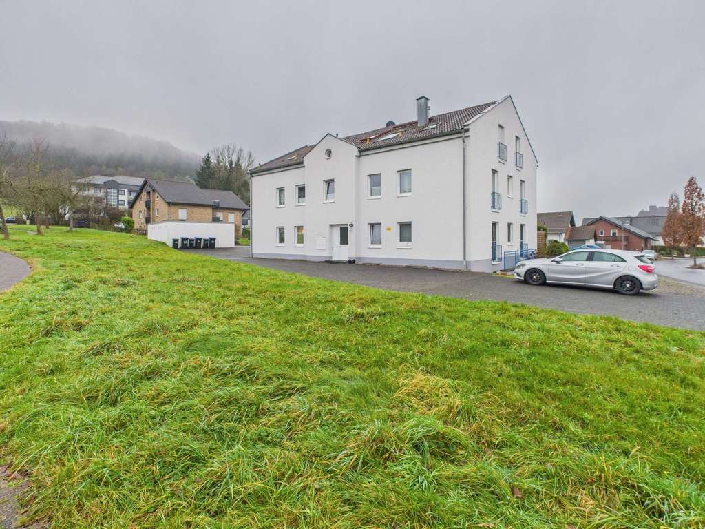 Immobilie in Gerolstein - Renditeobjekt mit 6 Wohneinheiten und 6 Garagen in guter Lage in Gerolstein zu verkaufen! - Bild 0