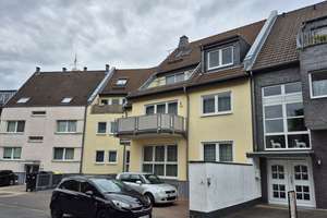 Helle 2 Zimmer Eigentumswohnung mit Flair in top Wohnlage von Alt-Longerich...