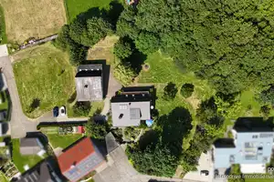 Freistehendes Einfamilienhaus mit parkähnlichem 
Anwesen und Waldgrundstück! – Alb-Donau-Kreis – Vorschaubild 2