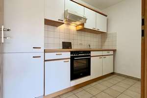 Neu saniertes Bad! 1 Zimmer, fantastischer Ausblick, riesiger Südwestbalkon, Tiefgaragenstellplatz – Breitensteinstr. 66, 72574 Bad Urach – Vorschaubild 7