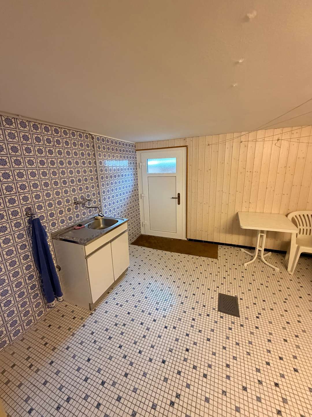 Immobilie in Wennigsen (Deister) - Attraktives Dreifamilienhaus in Ortsrandlage von Bredenbeck mit traumhaftem Ausblick - Bild 1