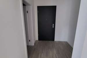 Gehobene, moderne 3-Zimmer-Wohnung mit privatem Garten Einbauküche und großer Terrasse in Regensburg – 93057 Konradsiedlung-Wutzlhofen, Regensburg – Vorschaubild 6
