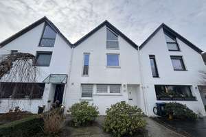 Familienfreundliches Reihenmittelhaus in Direktlage an den Angerauen