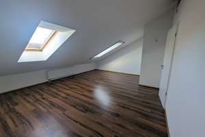 Geräumiges Reihenhaus mit 5 Schlafzimmern, Hobbykeller, TG-Stellplatz, Solar in Sauerlach – 82054 Sauerlach – Vorschaubild 12