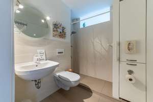 IDEAL FÜR EIGENNUTZER! 2017 Modernisierte 2-Zimmer-Wohnung mit Terrasse und stufenloser Zugang – Die vollständige Adresse der Immobilie erhältst du vom Anbieter., 65191 Sonnenberg, Wiesbaden – Vorschaubild 3