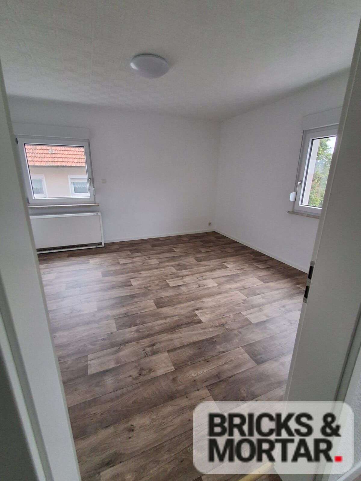 Immobilie in Lichtenfels - Solides 3-Parteienhaus in Schney – Kapitalanlage mit Potenzial oder teilweiser Eigennutzung - Bild 1