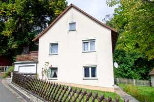 Gemütliches Wohnhaus mit Garage in ruhiger Lage von Schlicht an der Vils - renovierungsbedürftig – Amberg-Sulzbach (Kreis) – Vorschaubild 3