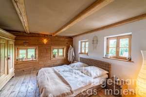 Ökologisch saniertes Bauernhaus mit 360 m² Wohnfläche, Ausbaureserve und eigenem Wald im Chiemgau – Die vollständige Adresse der Immobilie erhältst du vom Anbieter., 83547 Babensham – Vorschaubild 49