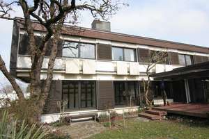 Bauhaus-Villa mit Weitblick, Einbauküche ab sofort, Sauna – Frankenstr 38, 97078 Lindleinsmühle, Würzburg – Vorschaubild 1