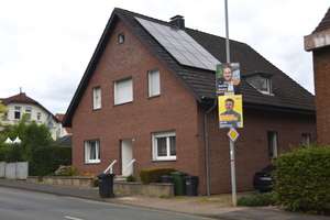 Jung kauft Alt: Wohnhaus mit vielen Nutzungsalternativen in der Stadt Enger – Die vollständige Adresse der Immobilie erhältst du vom Anbieter., 32130 Enger – Vorschaubild 3