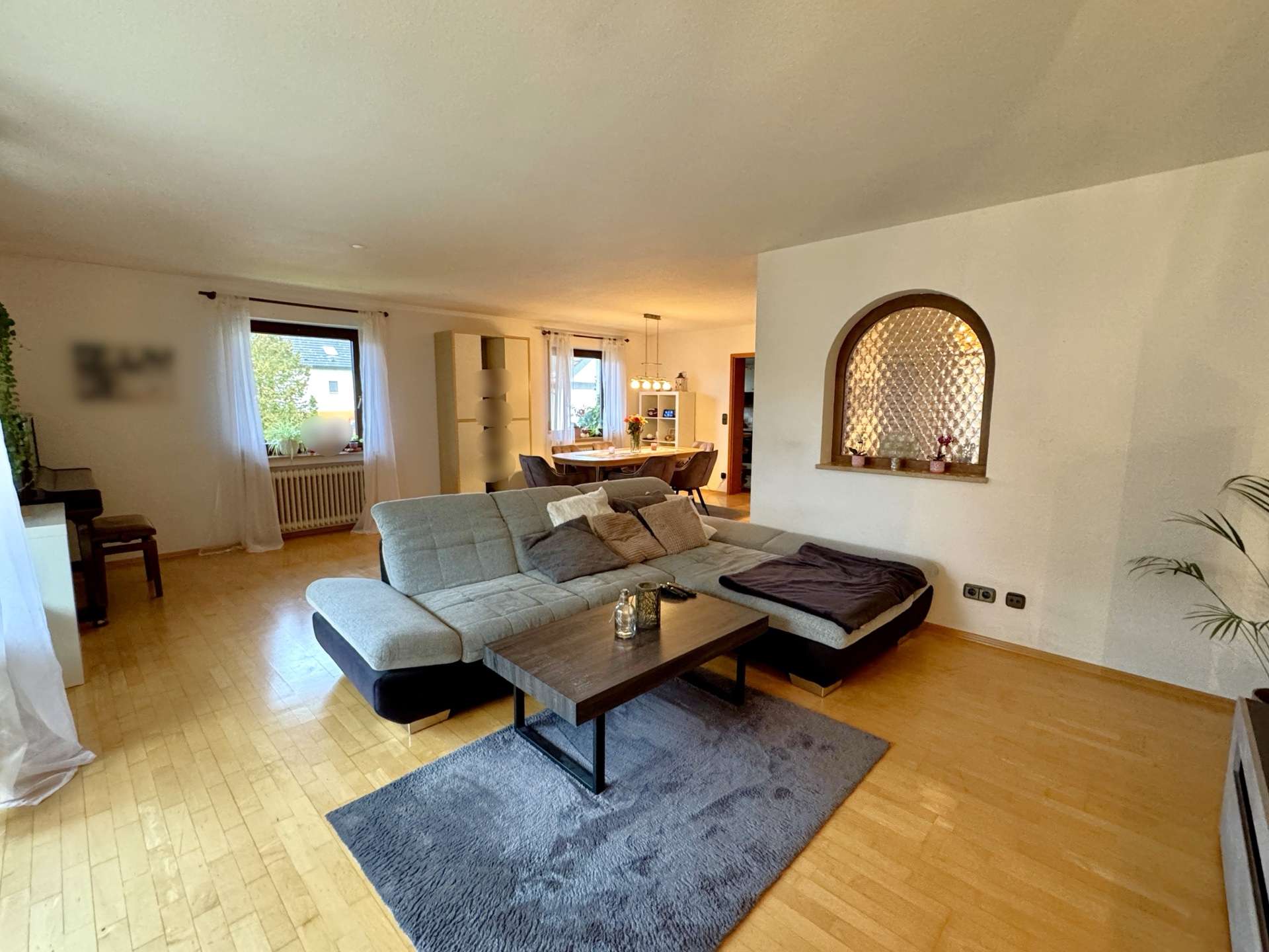 Immobilie in Rammingen - Familienfreundliche Doppelhaushälfte in Rammingen mit großzügigem Garten, Garage und Stellplatz! - Bild 0