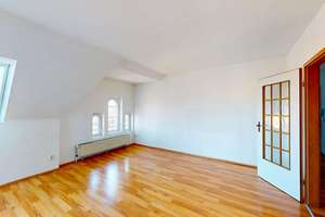 Altbauwohnung mit zwei Terrassen in oberster Etage - provisionsfrei – Buddestraße 7, 13507 Tegel, Berlin – Vorschaubild 2