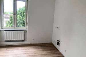 Gut geschnittene 2­ Zimmer ­ Wohnung mit Stellplatz im Hof ! – Am Schloßpark 102, 65203 Biebrich, Wiesbaden – Vorschaubild 10