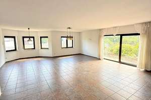 Eins-Zweifamilienhaus in schöner Wohnlage - Kleinkarlbach – Die vollständige Adresse der Immobilie erhältst du vom Anbieter., 67271 Kleinkarlbach – Vorschaubild 2
