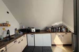 Zwei Zimmer in Müngersdorf: Ihr neues Zuhause in Köln – Ährenweg 25, 50933 Müngersdorf, Köln – Vorschaubild 3