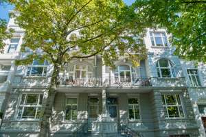 Stilvolle, hochwertig möblierte Altbauwohnung in Bestlage Poppelsdorf/Südstadt – Die vollständige Adresse der Immobilie erhältst du vom Anbieter., 53115 Südstadt, Bonn – Vorschaubild 2