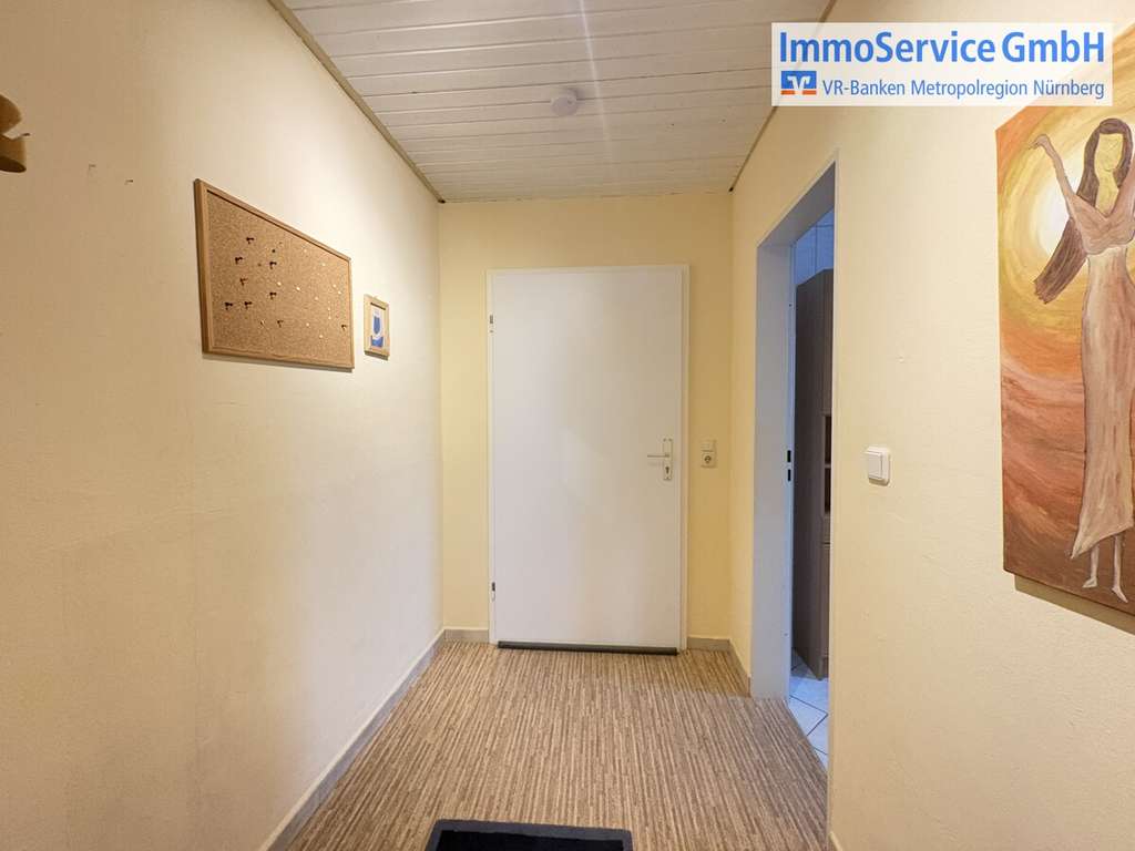 Immobilie in Hersbruck - Großzügige 3-Zimmer-Wohnung in Hersbruck mit Stellplatz - Bild 2