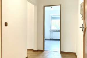 Modernisierte Wohnung: Ihrer Zukunft zuliebe! 3 Zim., Balkon, Parkett u. neues Duschbad! – Die vollständige Adresse der Immobilie erhältst du vom Anbieter., 30419 Vinnhorst, Hannover – Vorschaubild 13