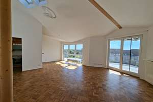 Lichtdurchflutetes Penthouse in Bad Wilhelmshöhe