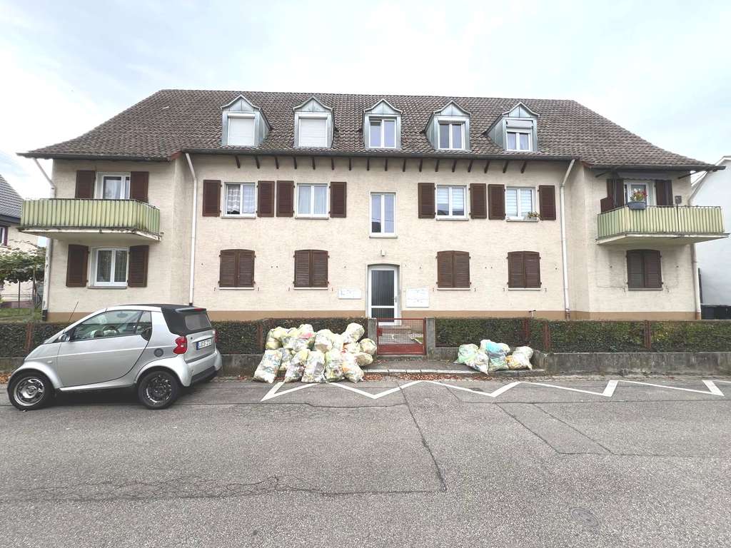 Immobilie in Weil am Rhein - Drei Wohnungen auf einem Stockwerk in attraktivem Mehrfamilienhaus – Ideal für Investoren - Bild 2