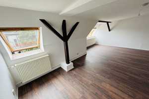 Traumhafte 3-Zimmer-Wohnung mit Balkon, EBK & Gemeinschaftsgarten in Stadtfeld Ost – Tismarstraße 25, 39108 Magdeburg – Vorschaubild 3