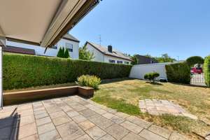 +++ 1-Familien-Reihen-Eckhaus - frisch renoviert & teilmodernisiert - inkl. Einbauküche & Garage +++ – Sperlingweg 12, 71696 Möglingen – Vorschaubild 2