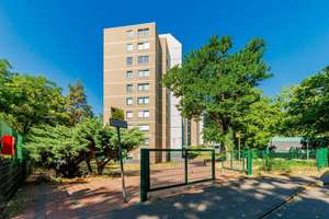 Frankfurt Sossenheim: Großzügige 4-Zimmer-Wohnung mit Balkon und durchdachtem Grundriss – 65936 Sossenheim, Frankfurt am Main – Vorschaubild 2